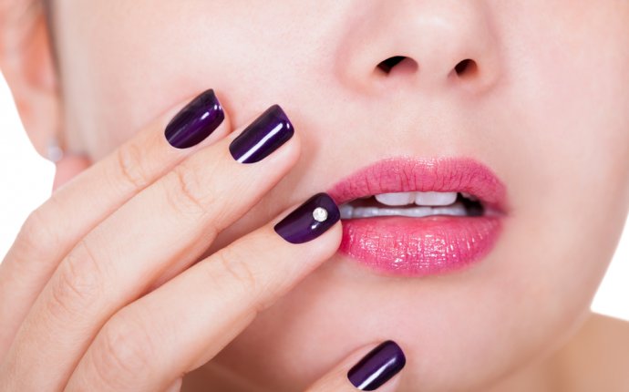 Acrylic nails manicures - how you can do it at home. Pictures