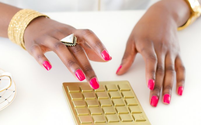 Beauty Guide: Top 10 Tips for Growing Healthy Strong Nails