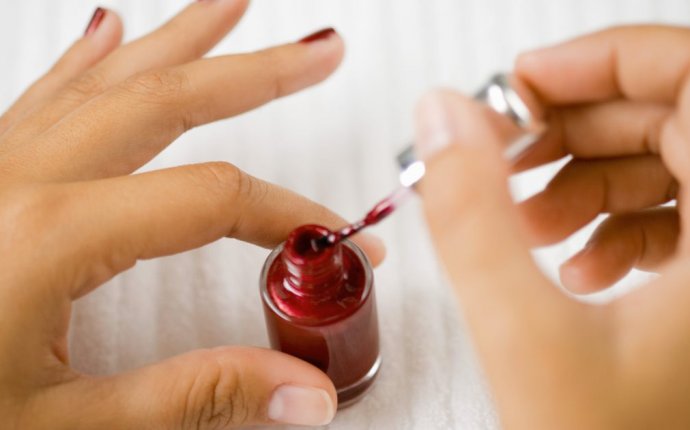 Food or Vitamins for Nail Strengthening | LIVESTRONG.COM