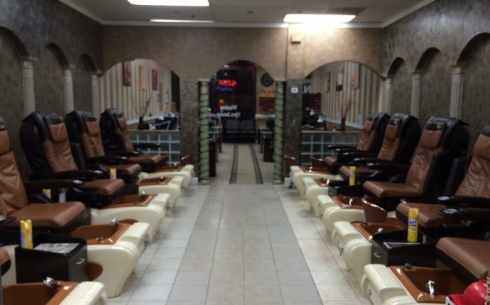 Nail Salon Streamwood, il